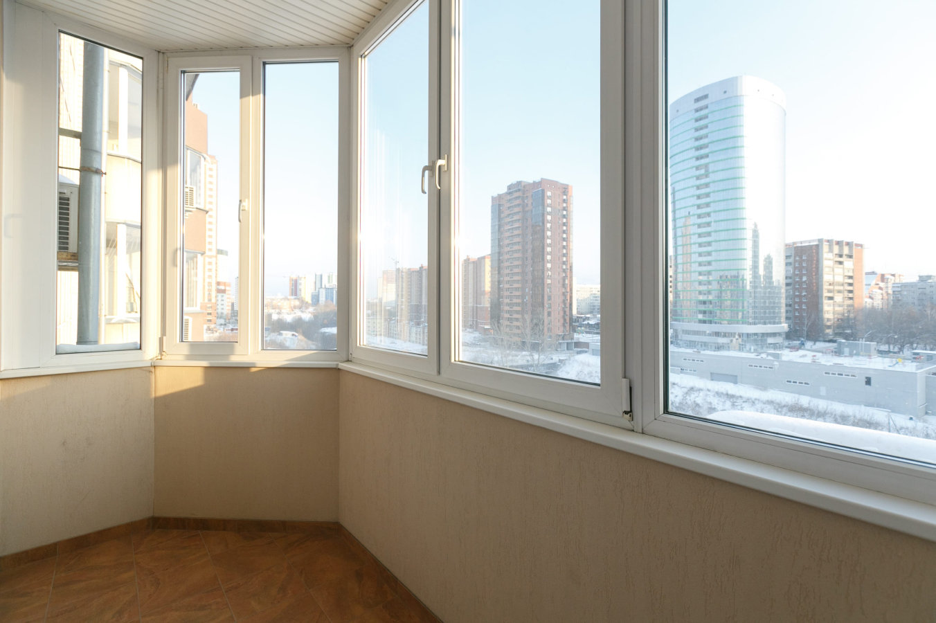 Остекление балконов и лоджий «Утюжок»